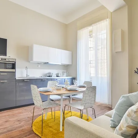 Charme Apartment *