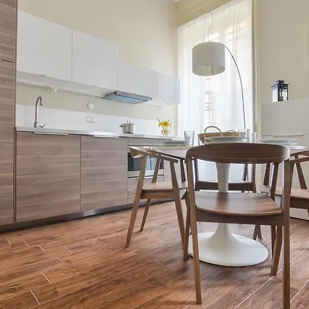 Charme Apartment *